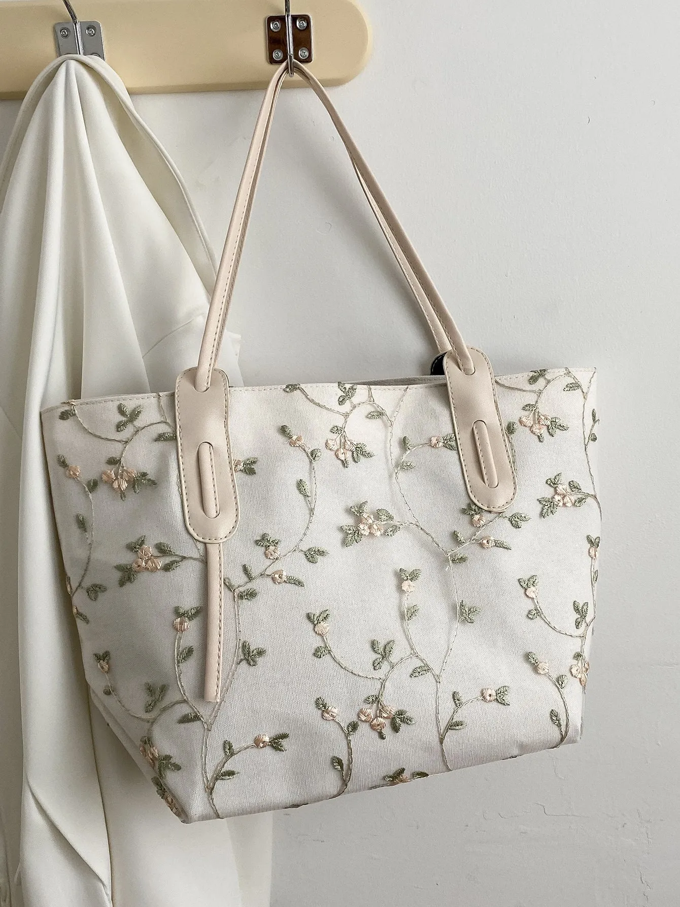 Floral Embroidery Shoulder Tote Bag