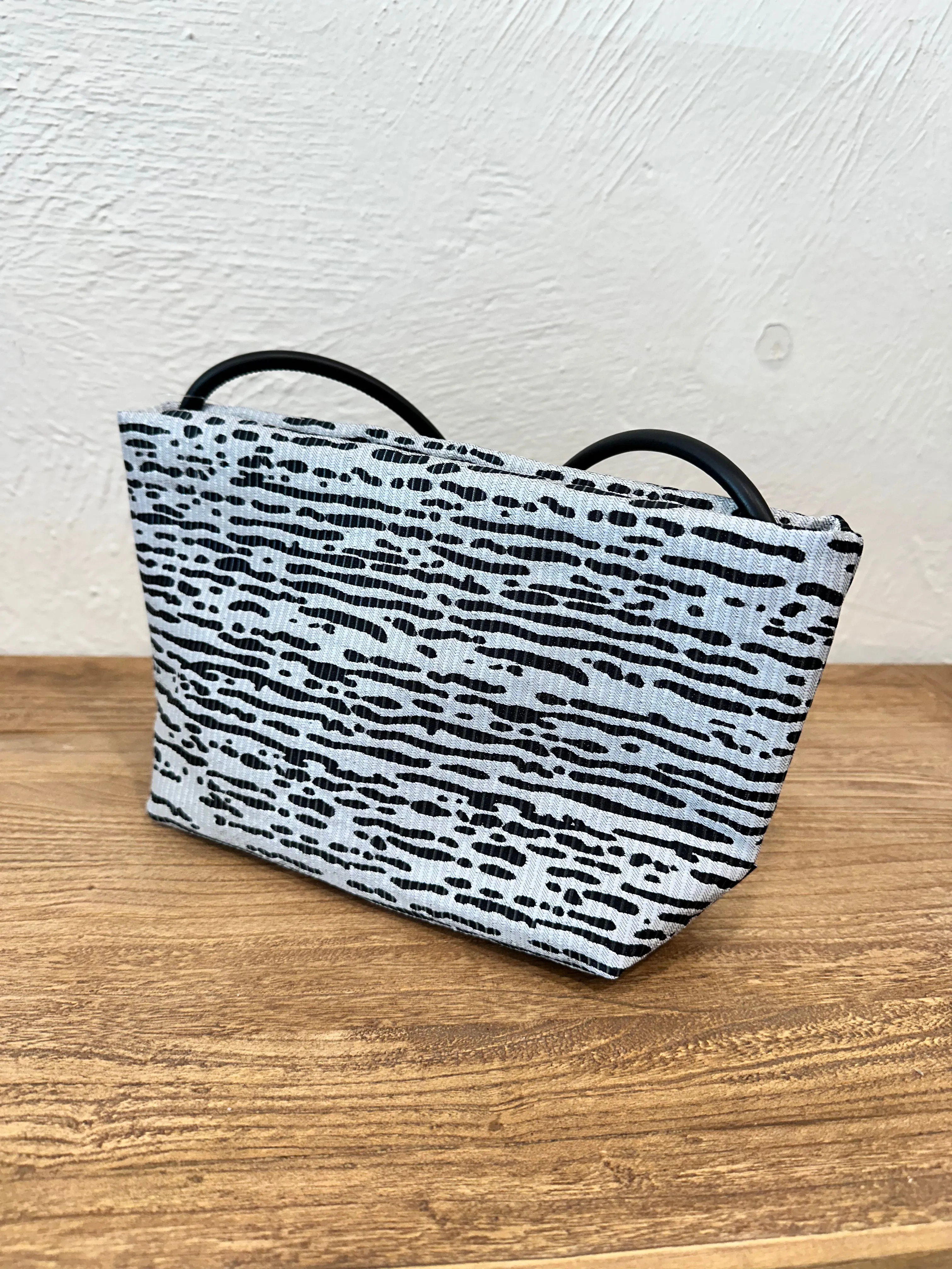 InZu Mouse Gray Brindle Crossbody Bag