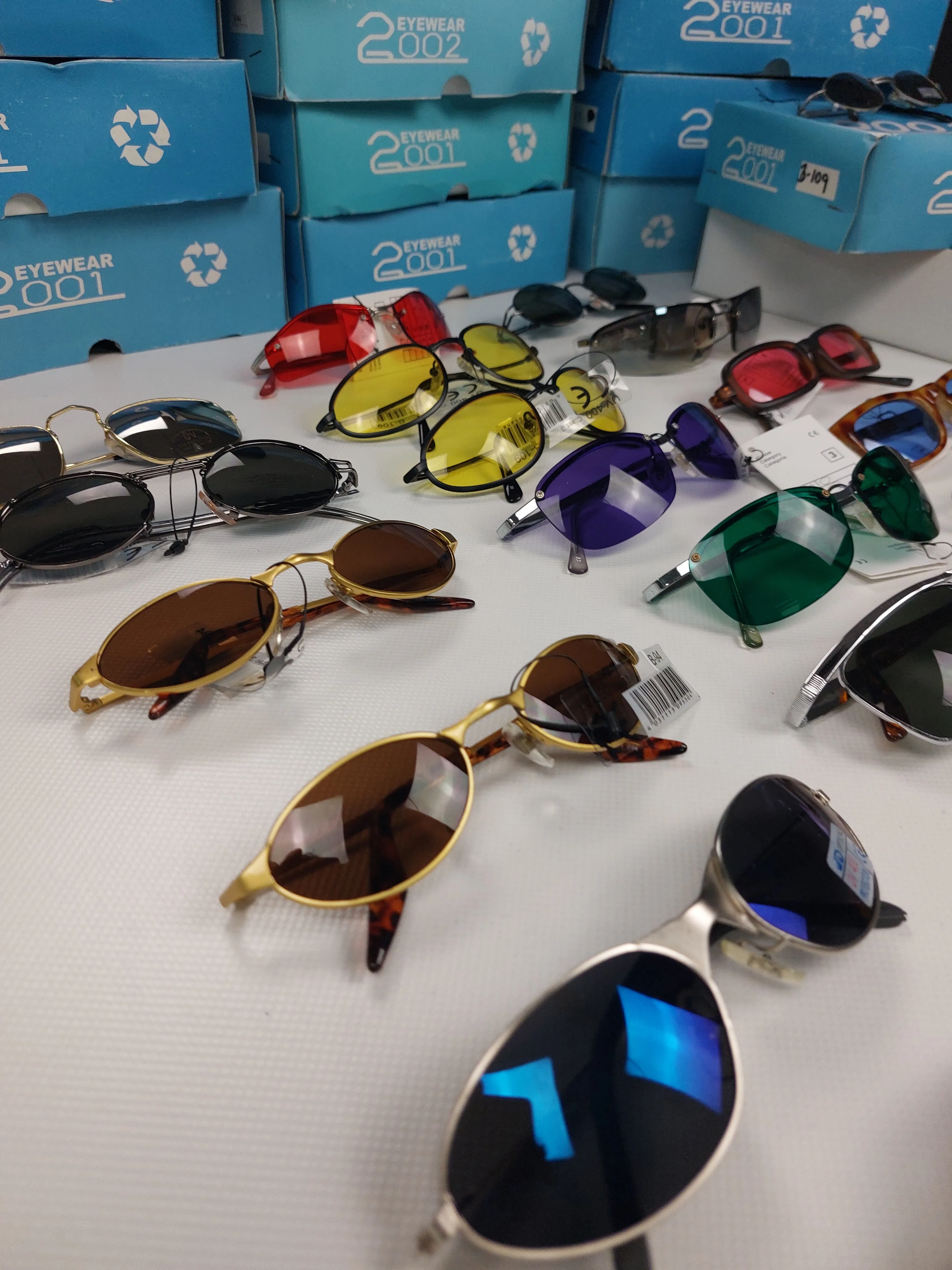 Vintage Y2K Sunglasses Deadstock - 50 pieces
